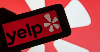 Yelp erleichtert die Suche nach lokalen Empfehlungen für Restaurants und Ladengeschäfte. (Foto: AdobeStock - 575573550 David)